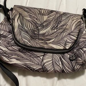 Lululemon festival bag